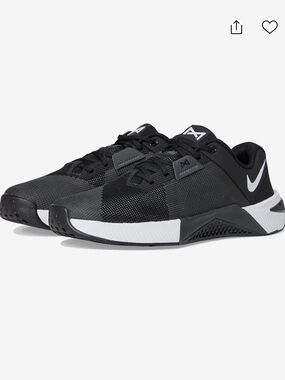 Nike Metcon W10 Black and White Sneakers